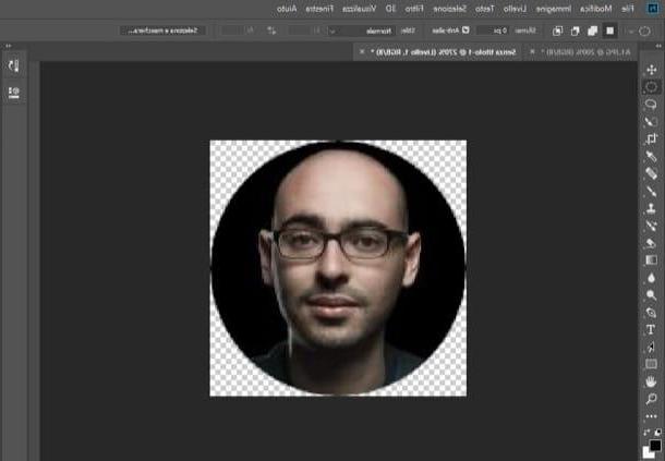 How to cut a photo in a circle