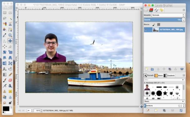How to overlay photos with GIMP