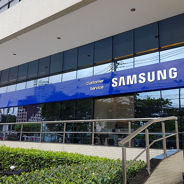 Centro de atendimento da Samsung Milan: O que realmente acontece nos centros de reparo?