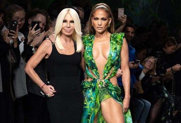 Vestido de la selva: Google, Versace y Jennifer Lopez