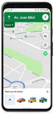 Google Maps: how to change the arrow for a car