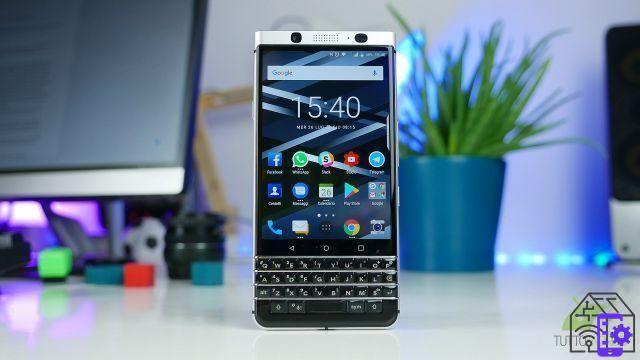 BlackBerry KeyOne review, the mid-range with physical keyboard