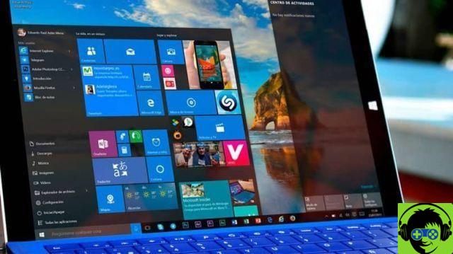 How to turn off my Windows 10 PC screen from the taskbar