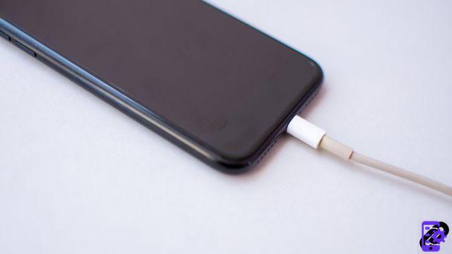 ¿Cómo reparar el iPhone atascado en Apple al inicio?