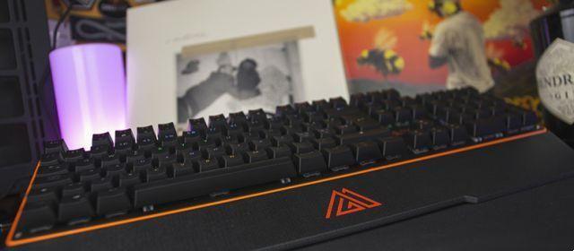 PG100PRO Review Pyramidea Gaming • The optical-mechanical keyboard made in Italy