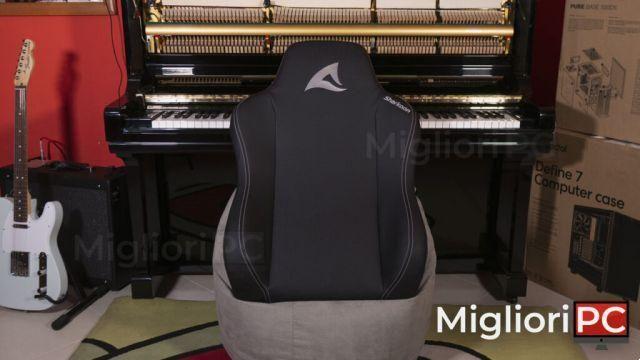 Sharkoon Skiller SGS40 Review • The best high-end chair!