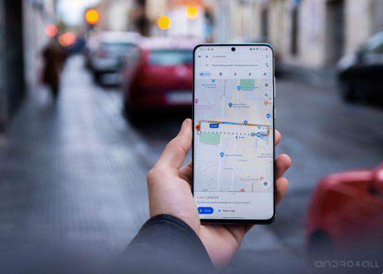 Use Google Assistant in the car and avoid fines: 6 useful commands on your travels