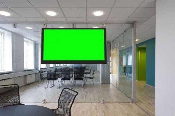 How to fix green screen while playing video on Windows 10?