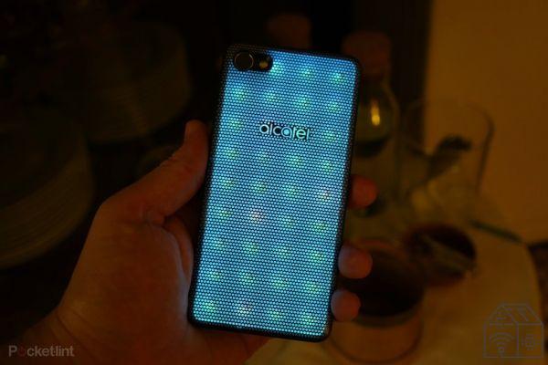 Alcatel A5 LED: O smartphone tem coloração LED de painço